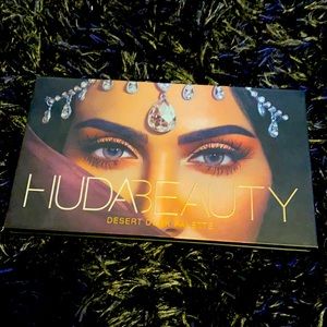 Huda Beauty Desert Dusk